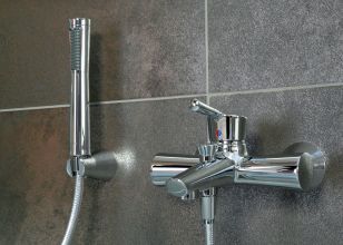 Как правильно выбрать смеситель для ванной с душем